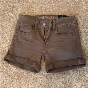 American Eagle Midi shorts